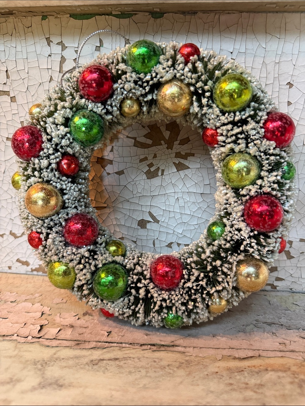 🎄Retro Flocked Wreath/Candle Ring W/Decorative Color Balls Green Red & Gold